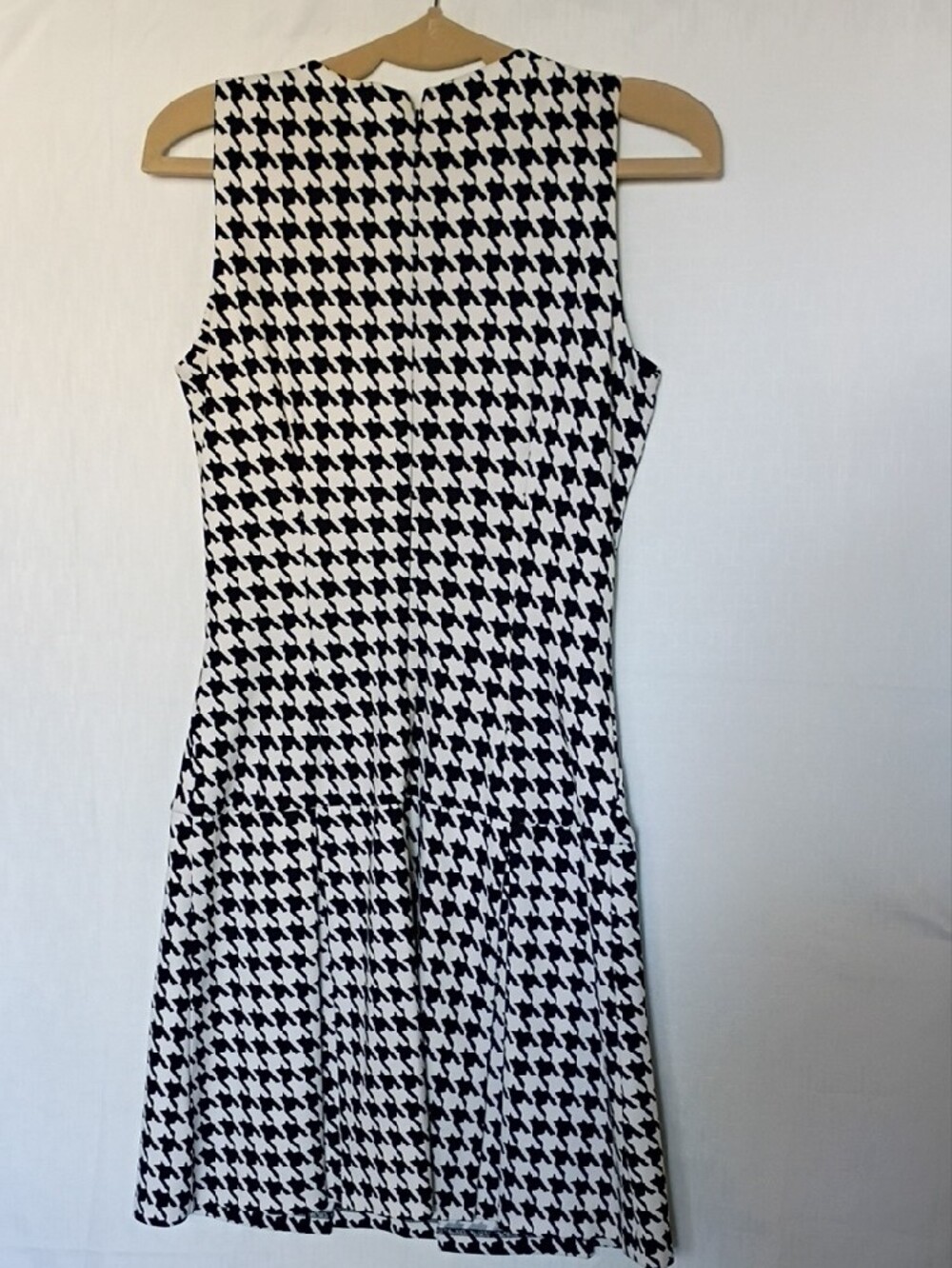 Michael Kors Black & White Houndstooth Sleeveless Mini Dress Size 4 - Picture 6 of 11
